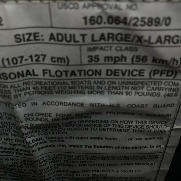 2 Stearns life jackets Adult s/m & l/xl EUC - Picture 3 of 5